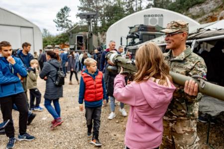 Predstavitev enot in opreme Slovenske vojske, foto Simon Avsec